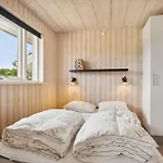 Lovely Summer House In