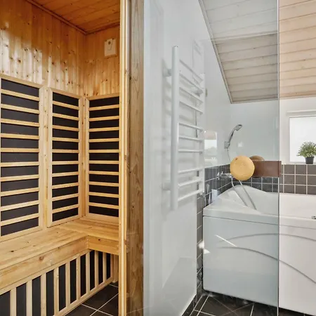 Сasa de vacaciones Lovely Summer House In *