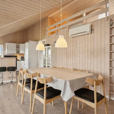 Сasa de vacaciones Lovely Summer House In