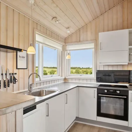 Lovely Summer House In Сasa de vacaciones *