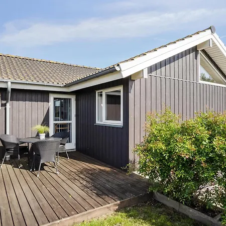 Schönes Sommerhaus In Ferienhaus