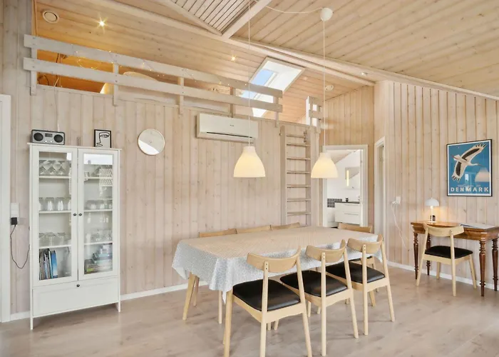 Lovely Summer House In 度假居