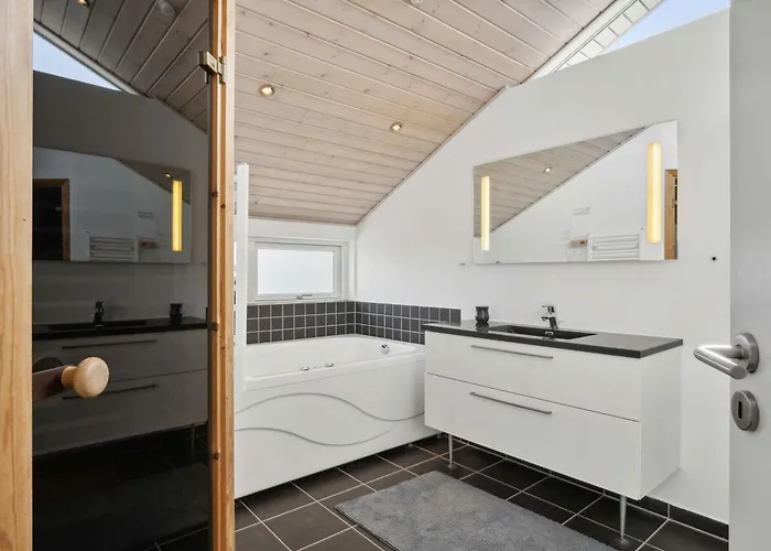 度假居 Lovely Summer House In *